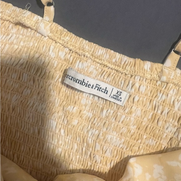 Abercrombie & Fitch women’s tank top! - Picture 4 of 4